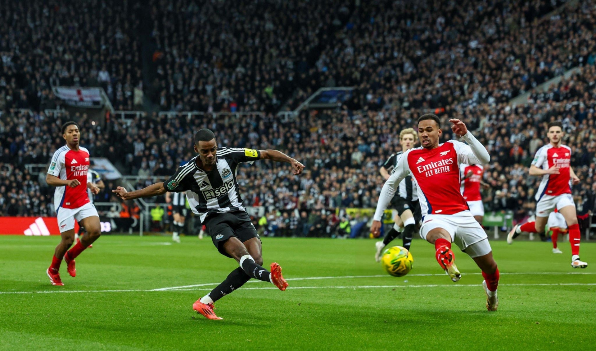 Trực tiếp Newcastle 1-0 Arsenal: Chủ nhà vượt lên