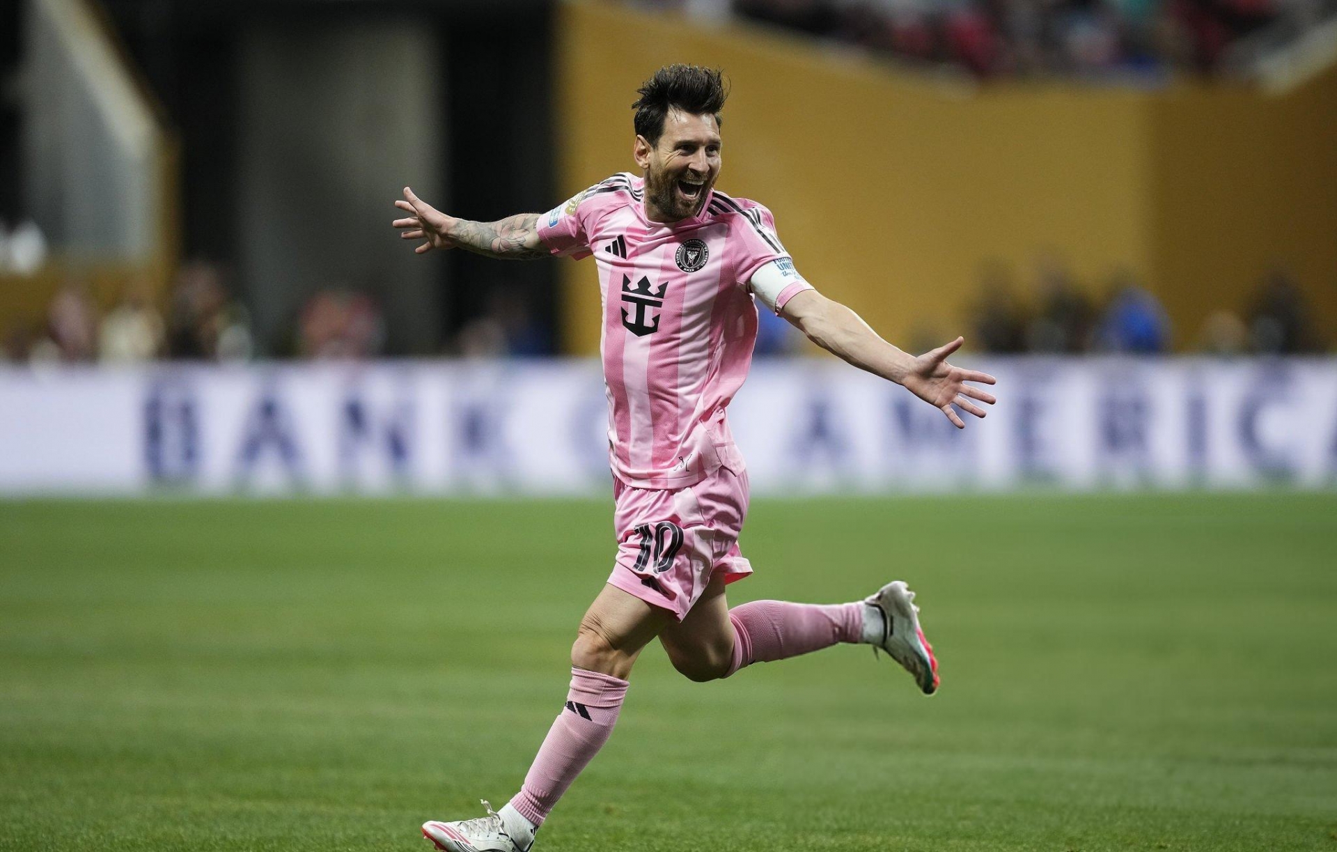 Messi lập siêu phẩm, Inter Miami hạ Porto tại Club World Cup
