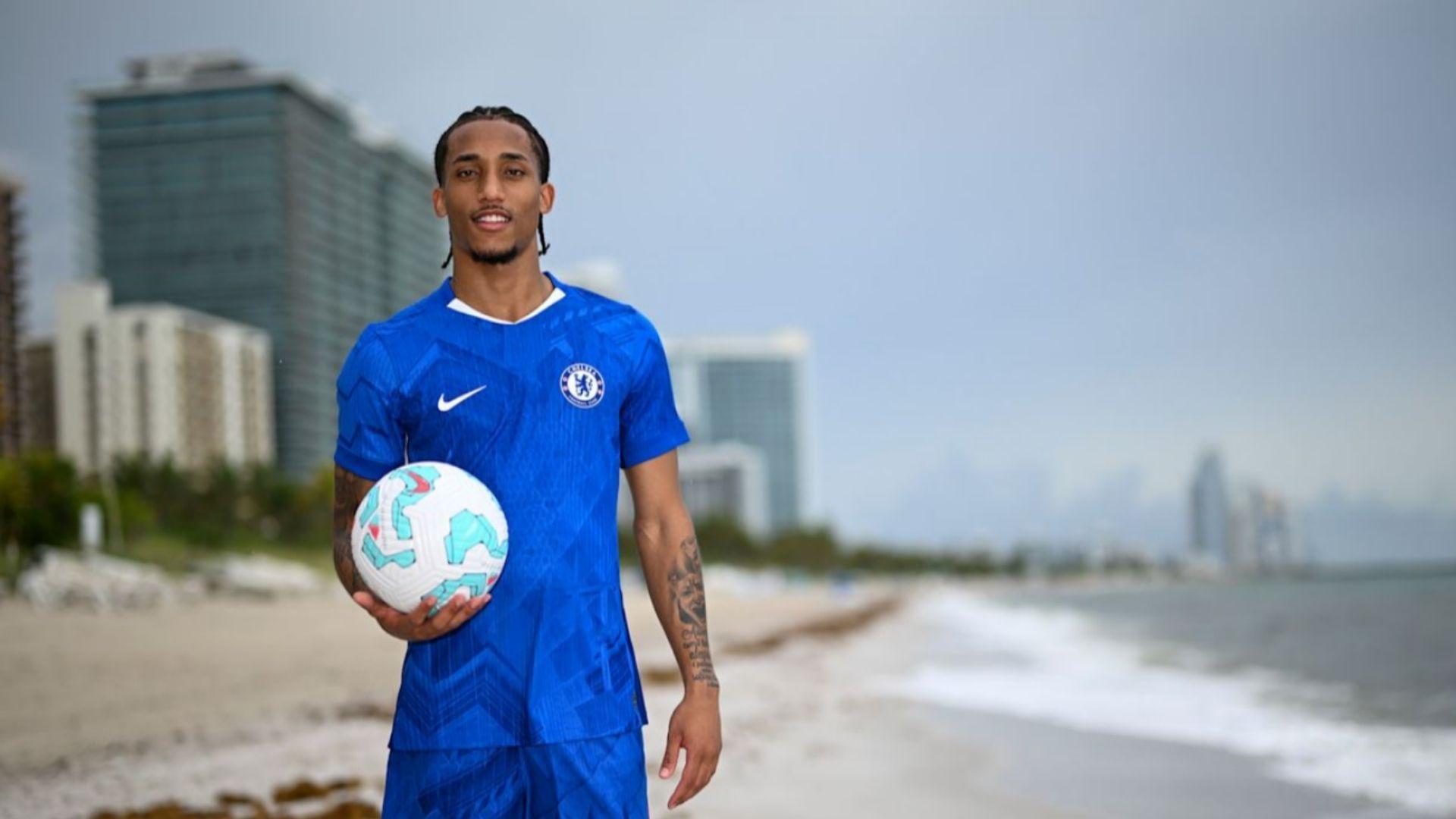 CHÍNH THỨC: Chelsea sở hữu 'máy săn bàn' người Brazil