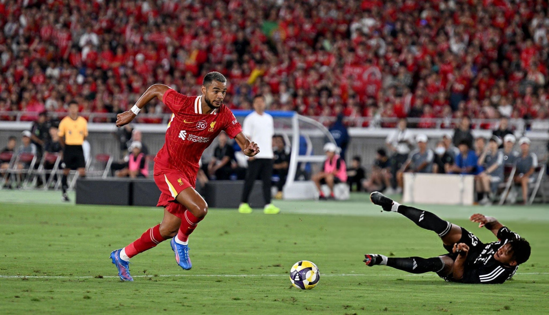 Trực tiếp Marinos 0-0 Liverpool: Thế trận chặt chẽ