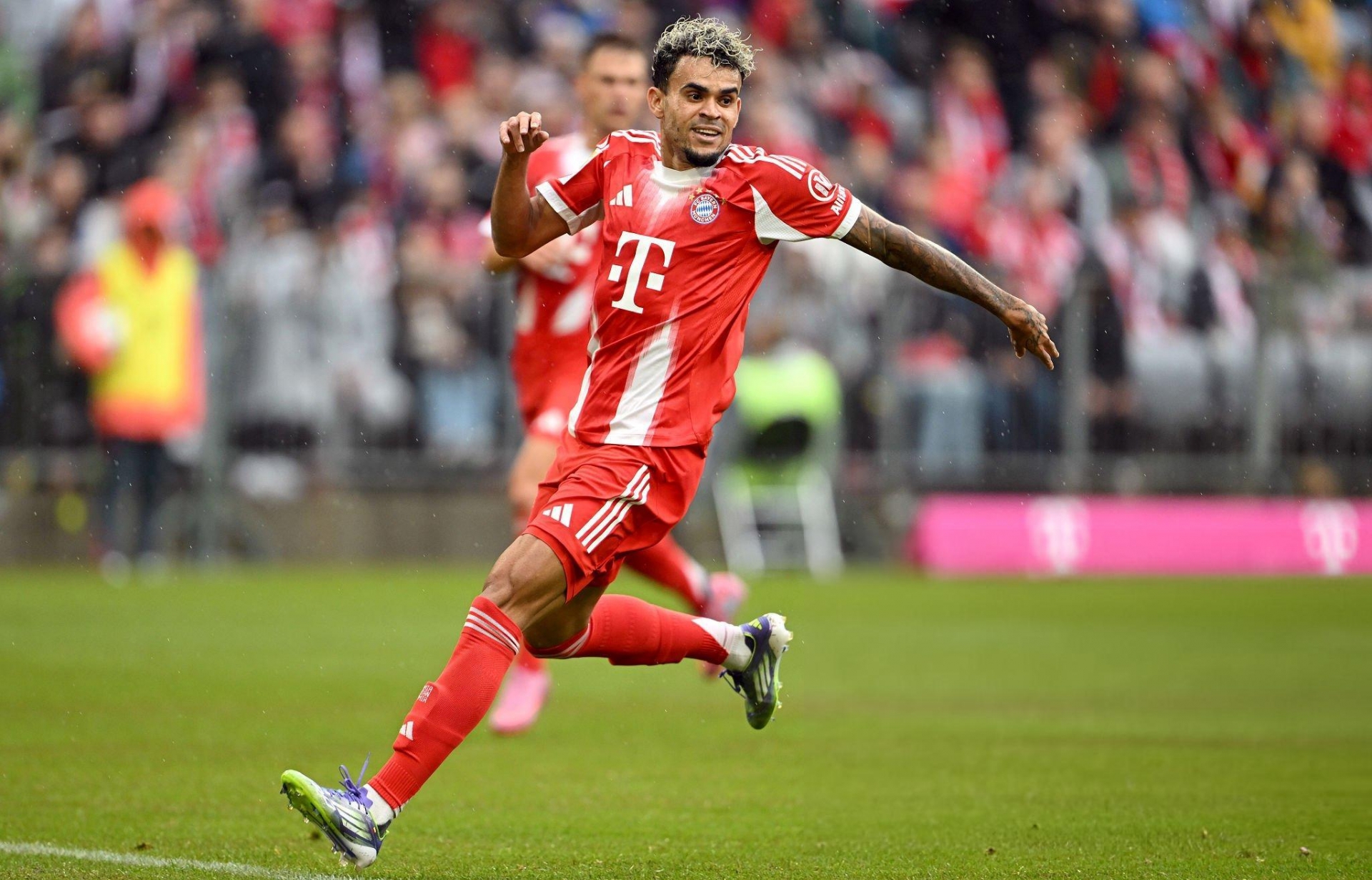 Luis Diaz ghi dấu ấn, Bayern Munich thắng 'ông lớn' nước Pháp