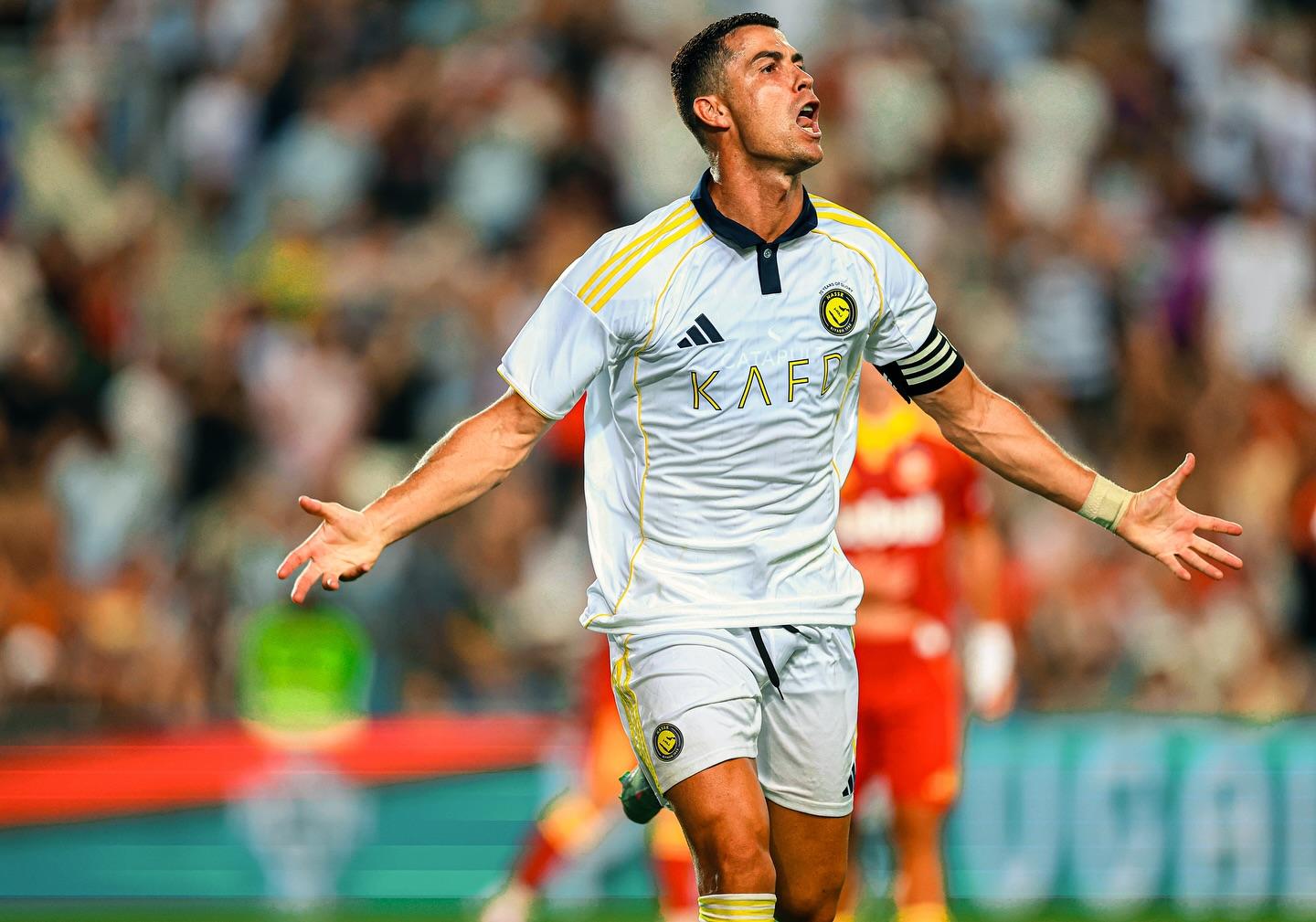 Ronaldo lập hat-trick, Al Nassr thắng dễ đội bóng Bồ Đào Nha