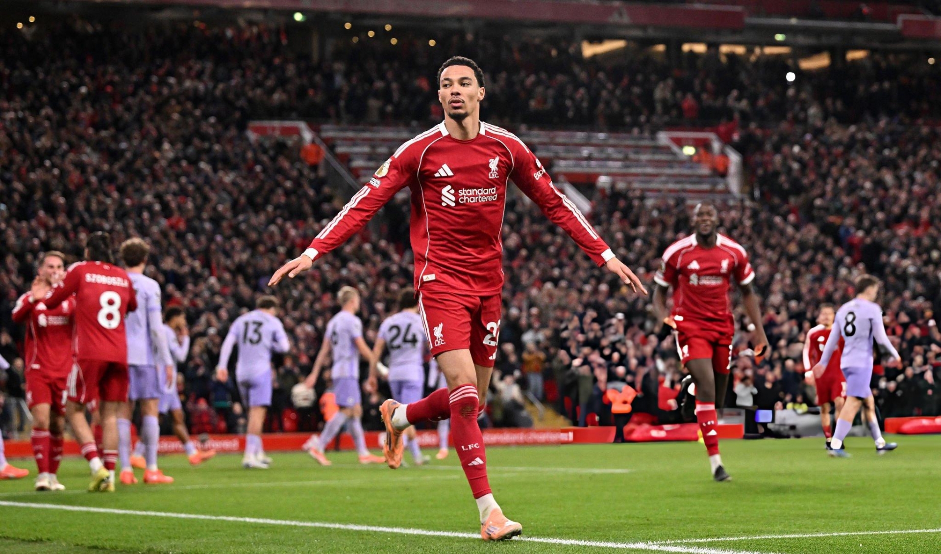 Ekitike lập cú đúp, Liverpool thắng dễ Brighton