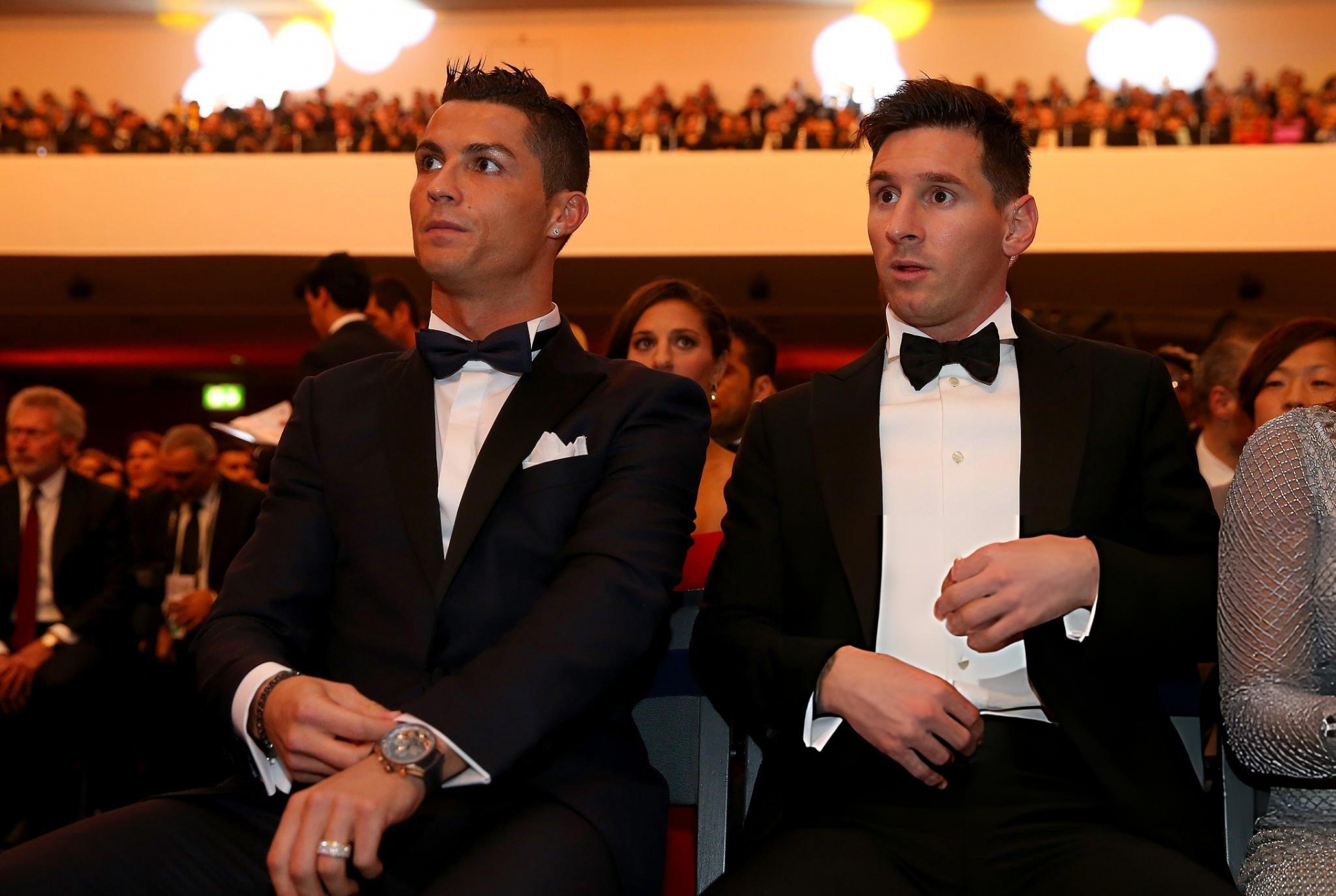 Messi và Ronaldo chuẩn bị cạnh tranh Quả bóng Vàng