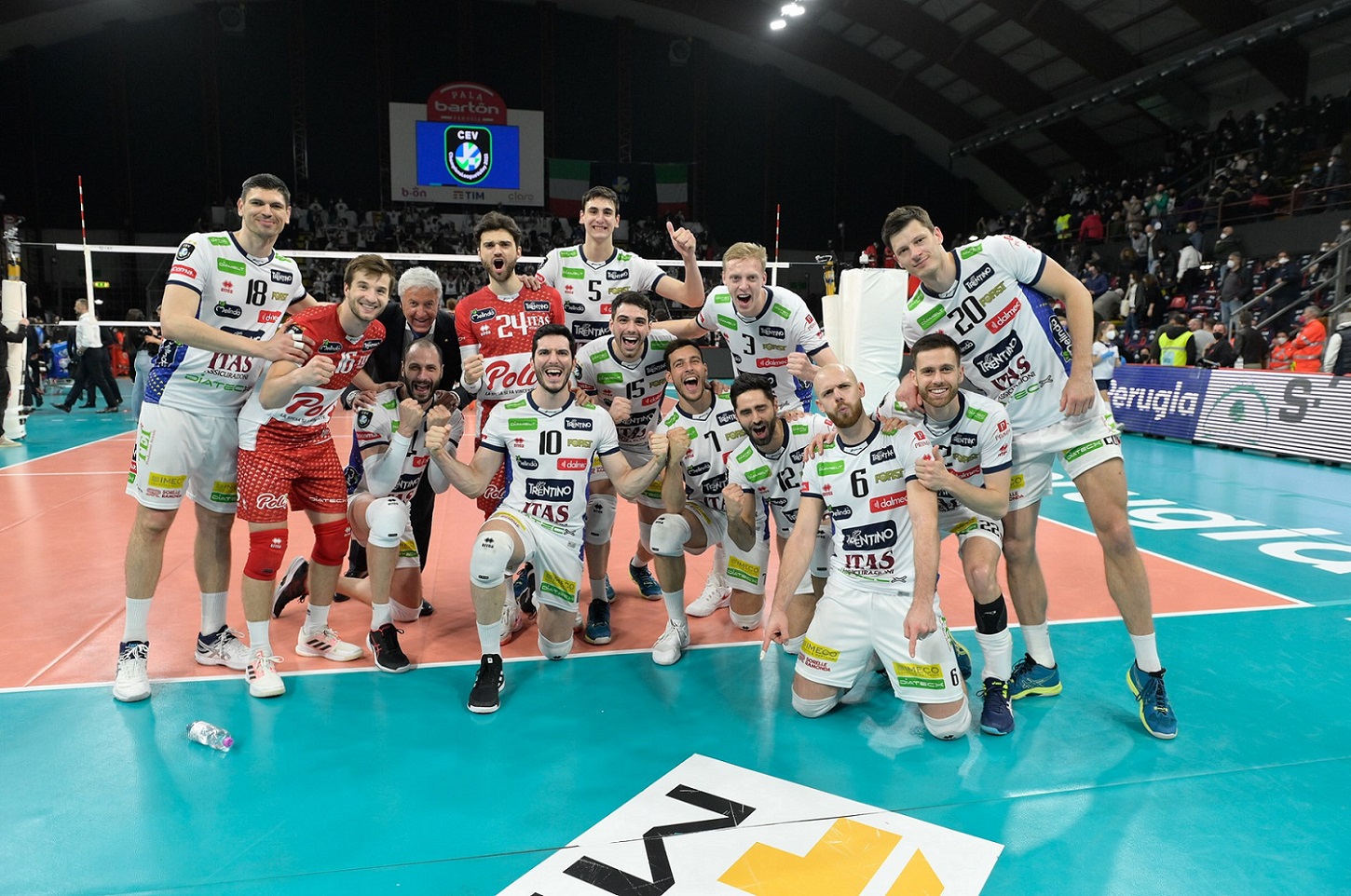 bong-chuyen-chau-au-trentino-zaksa-gianh-loi-the