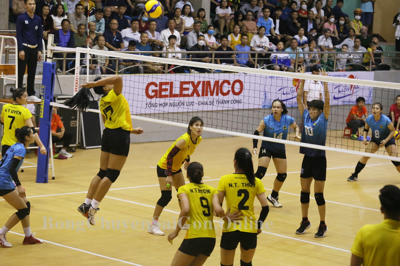 Tin thể thao 24/11 Sao bóng chuyền Thái Lan thảm bại trước Long An