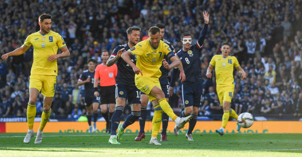 Trực tiếp Scotland 0-0 Ukraine: Đội khách gia tăng sức ép 143664