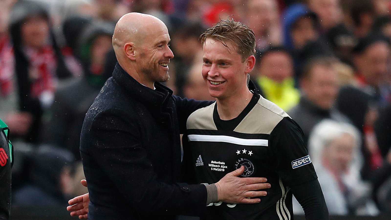 Erik-ten-Hag-greeting-Frenkie-de-Jong-on-the-Ajax-touchline