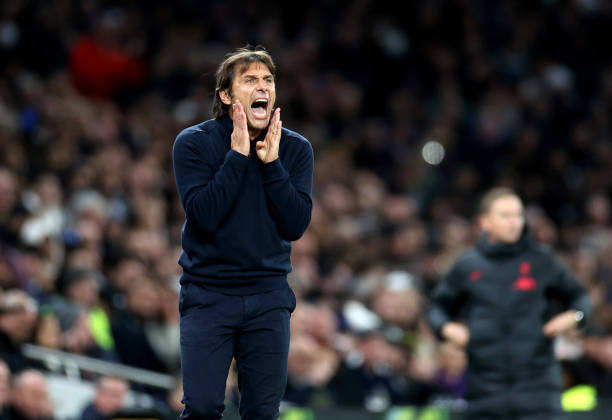 Cay cú vì bị la ó, HLV Conte 'làm điều khó tin' với CĐV Tottenham 214533