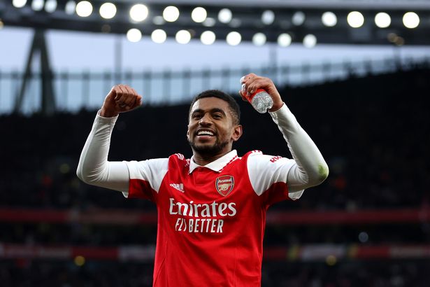 Arsenal chia tay 5 cầu thủ: Hướng đi nào cho mùa giải tiếp theo? 278591