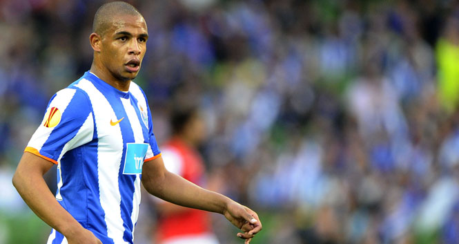 Tiền vệ Fernando đã gần đến Man City hơn bao giờ hết