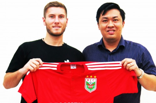 B.Bình Dương chiêu mộ trung vệ ngoại Vrankovic David