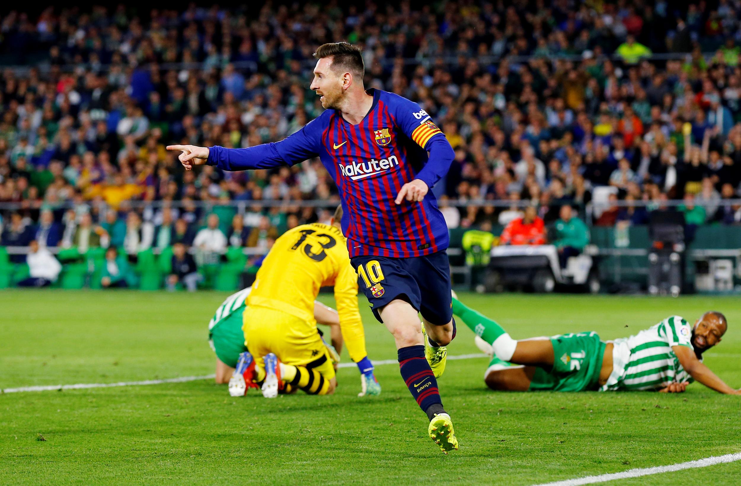 Betis 1-4 Barca, MEssi lập hat-trick, hat-trick của Messi, Messi, siêu phẩm của Messi, Messi tỏa sáng, video bàn thắng Messi