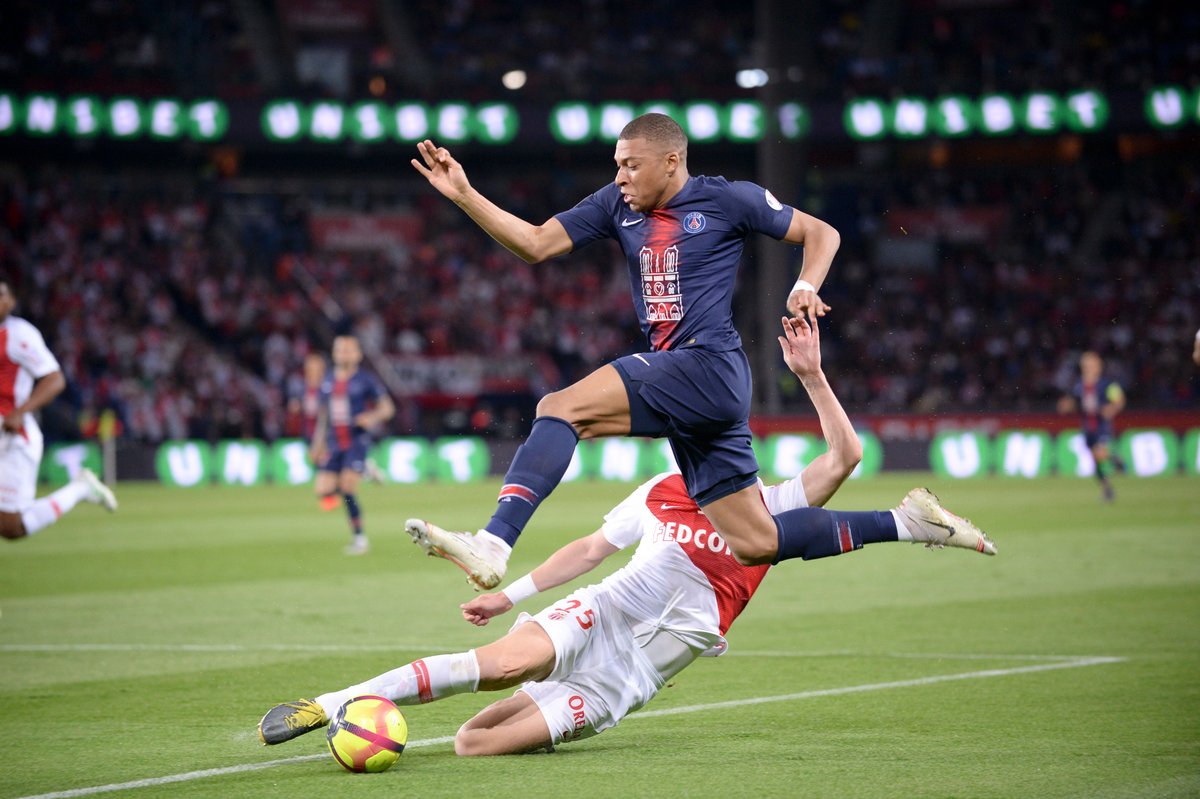 Ligue 1, PSG vô địch Ligue 1, PSG, Mabppe, Neymar trở lại, Mbappe hat-trick, PSG 3-0 Monaco, PSG vs Monaco