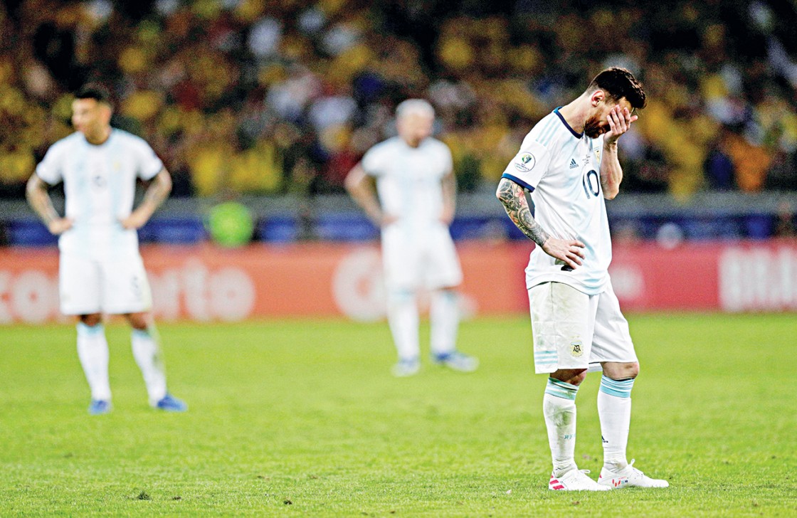 Messi, Copa America, Argentina, Argentina bị loại, Messi nói gì, Messi có giải nghệ không, Brazil 2-0 Argentina