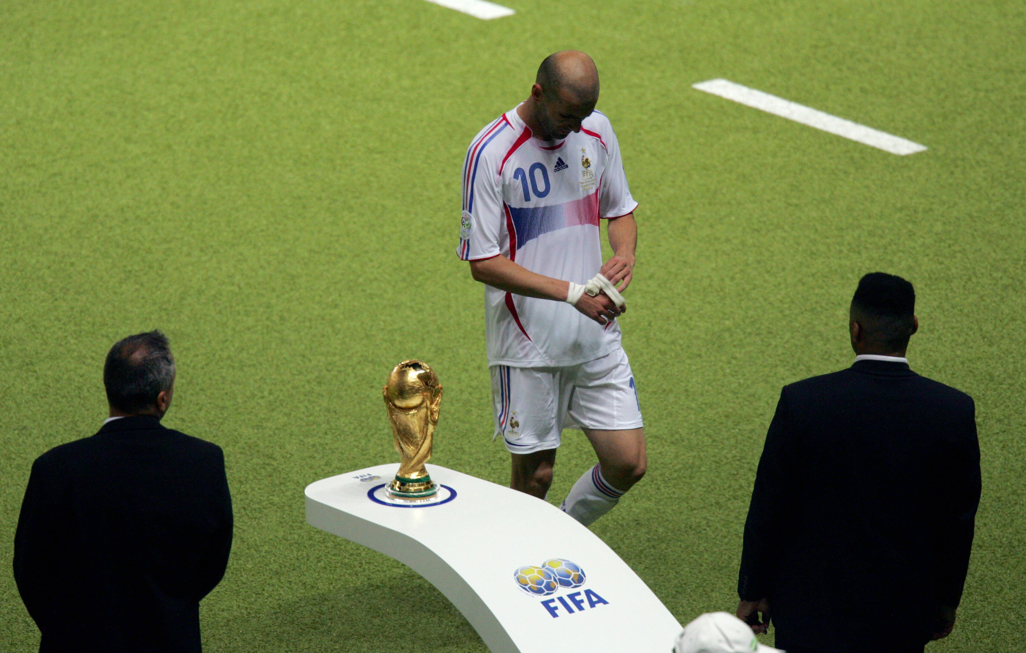 Zidane, zidane và materazzi, zidane húc đầu, world cup 2006, ngày này năm xưa, scandal của zidane, pháp, italia