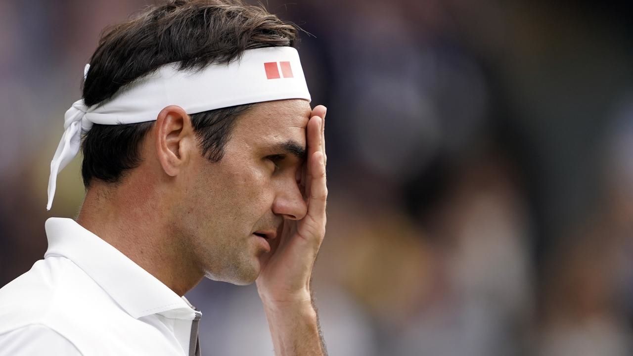 Federer, Djokovic, federer vs djokovic, federer thua, federer thất bại, fererer lặng người, wimbledon