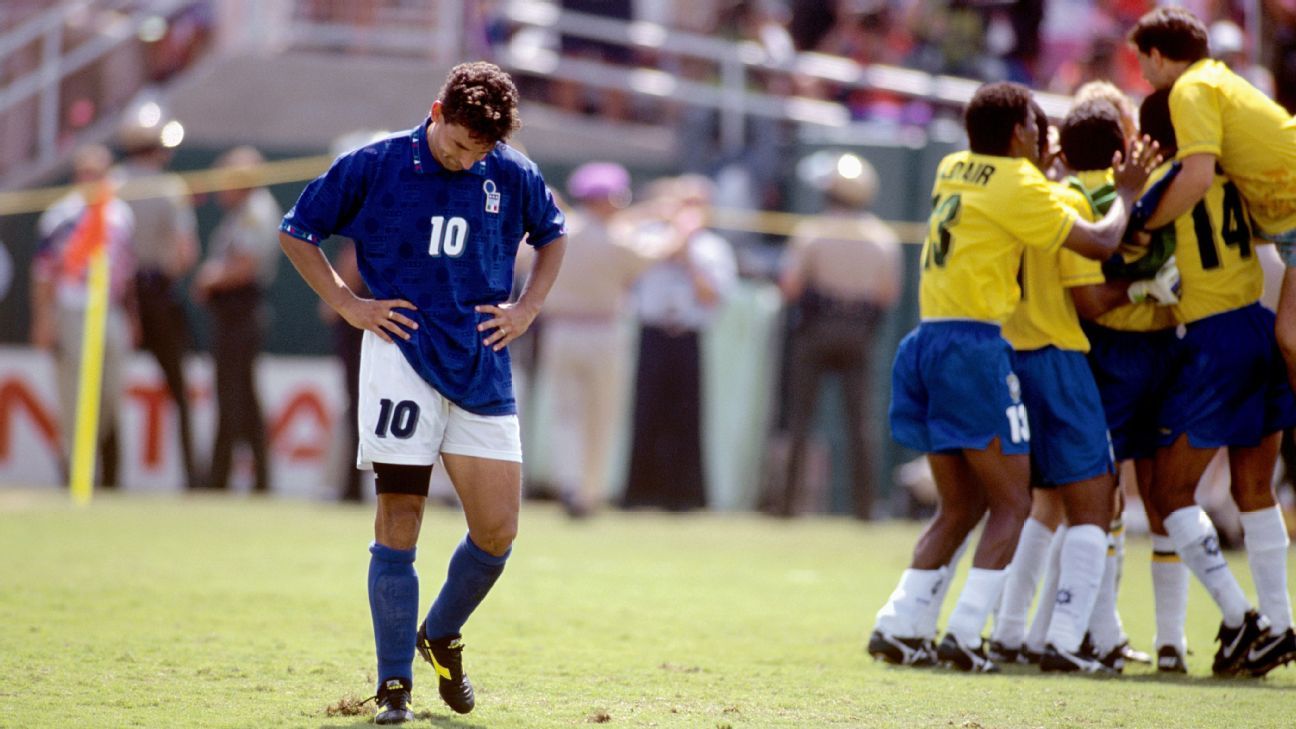 roberto baggio, baggio world cup 1994, penalty, baggio đá penalty, tóc đuôi ngựa thần thánh, italia vs brazil, italy, ngày này năm xưa