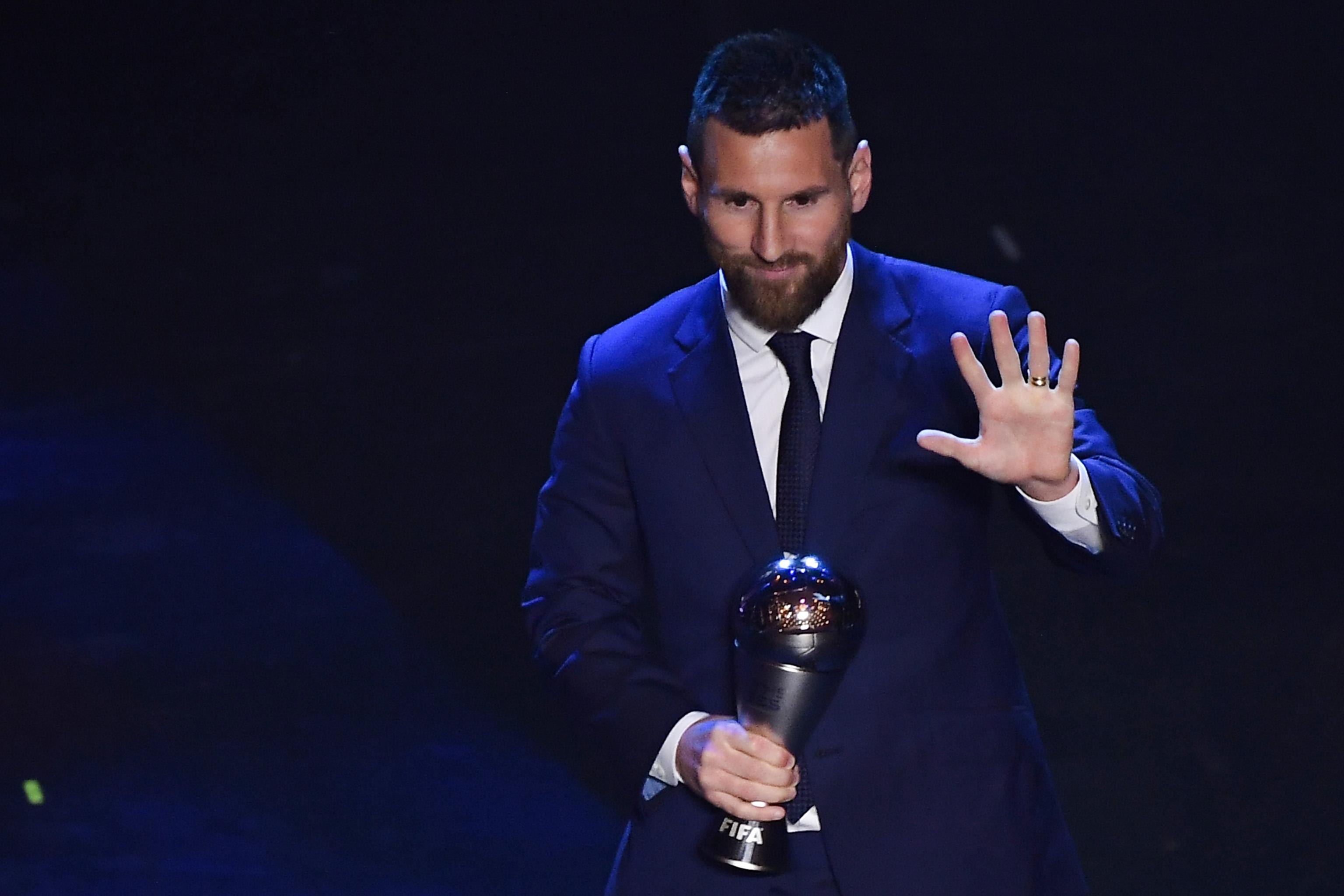 Messi, Ronaldo, Van Dijk, Cầu thủ xuất sắc nhất năm, Quả vòng Vàng, The Best, FIFA The Best, QBV 2019