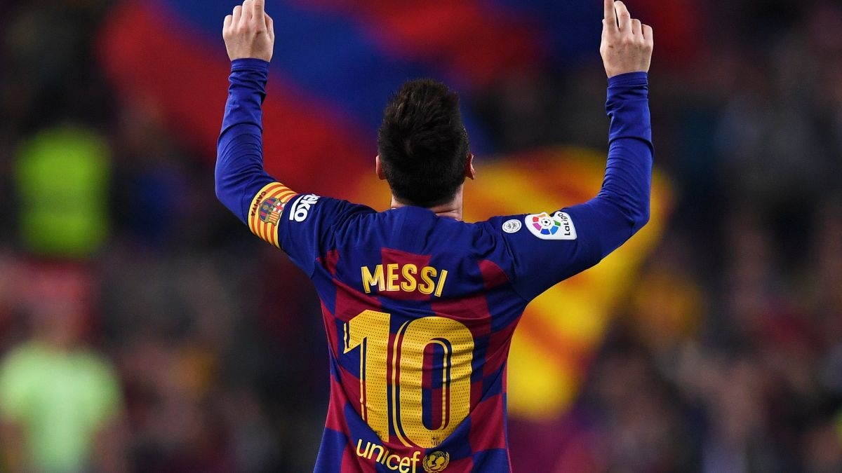 Với nhiều thành tích đáng kinh ngạc trong sự nghiệp, Messi đang được coi là một trong những cầu thủ thành công nhất của làng bóng đá. Hãy xem các thành tích đó được thể hiện qua một bức ảnh tuyệt đẹp của anh ta.