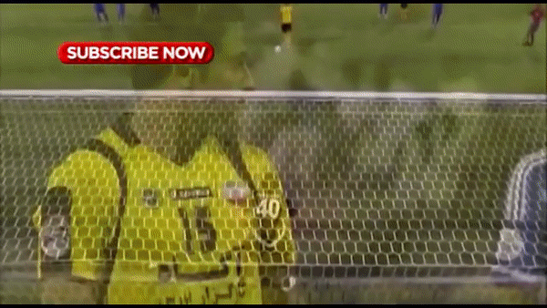 VIDEO: Quả penalty cao thượng nhất thế giới khiến cả hai đội nể phục