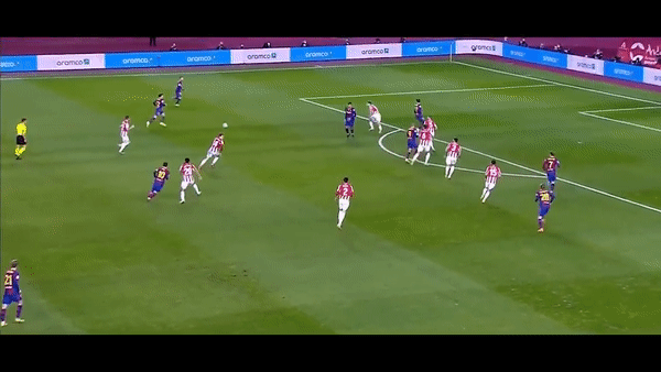 VIDEO: Cận cảnh Messi đánh gục đối thủ, nhận thẻ đỏ trực tiếp