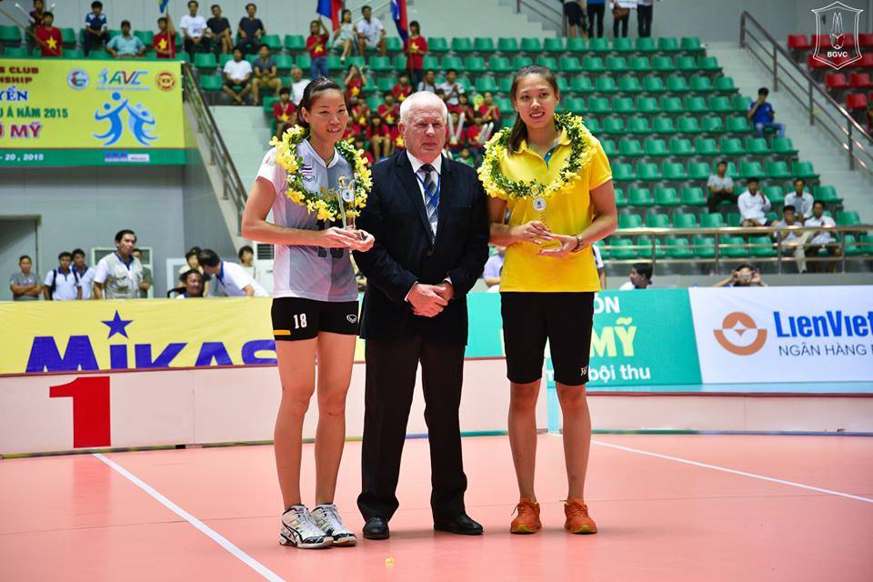 Ngọc Hoa nhận danh hiệu phụ công xuất sắc nhất giải vô địch Cup CLB châu Á 2015