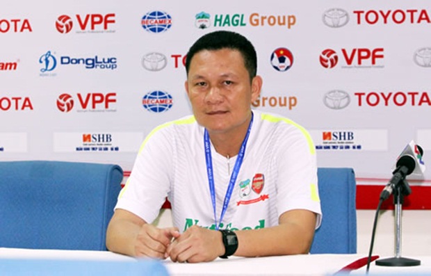 HLV HAGL, V-League 2017, HLV Nguyễn Quốc Tuấn, công phượng,bầu đức