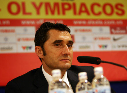  Olympiakos, ĐT việt nam, Enrique Calisto,AFF Cup 2008,Tân HLV Barca,Barcelona, Ernesto Valverde, la liga,