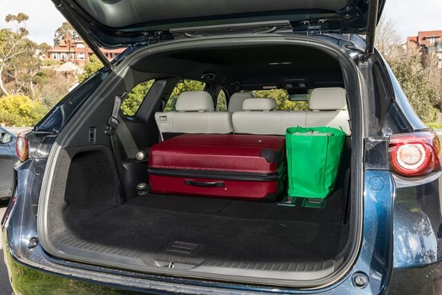 Khoang hành lý Mazda CX-8