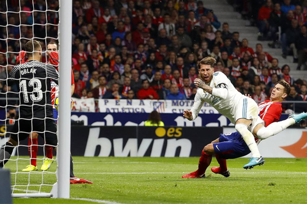 Tình huống Ramos đánh đầu cận thành Atletico nguy hiểm