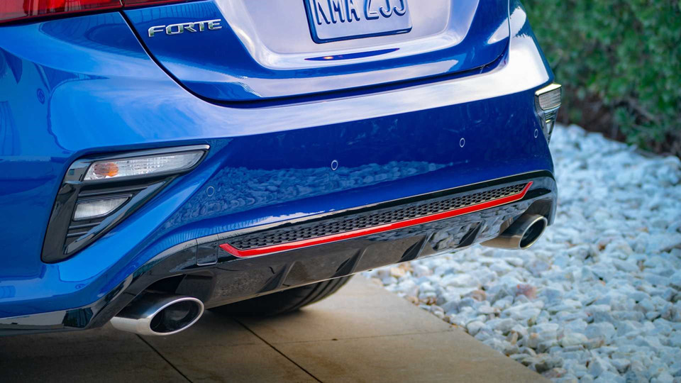 Kia Cerato GT 2019 có công suất 201 mã lực mạnh mẽ