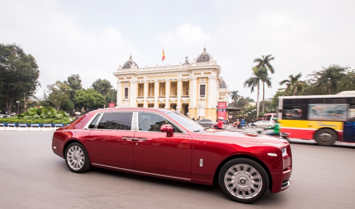 Rolls-Royce Phantom VIII, Rolls-Royce Phantom VIII tại Việt Nam, Ngắm Rolls-Royce Phantom VIII,