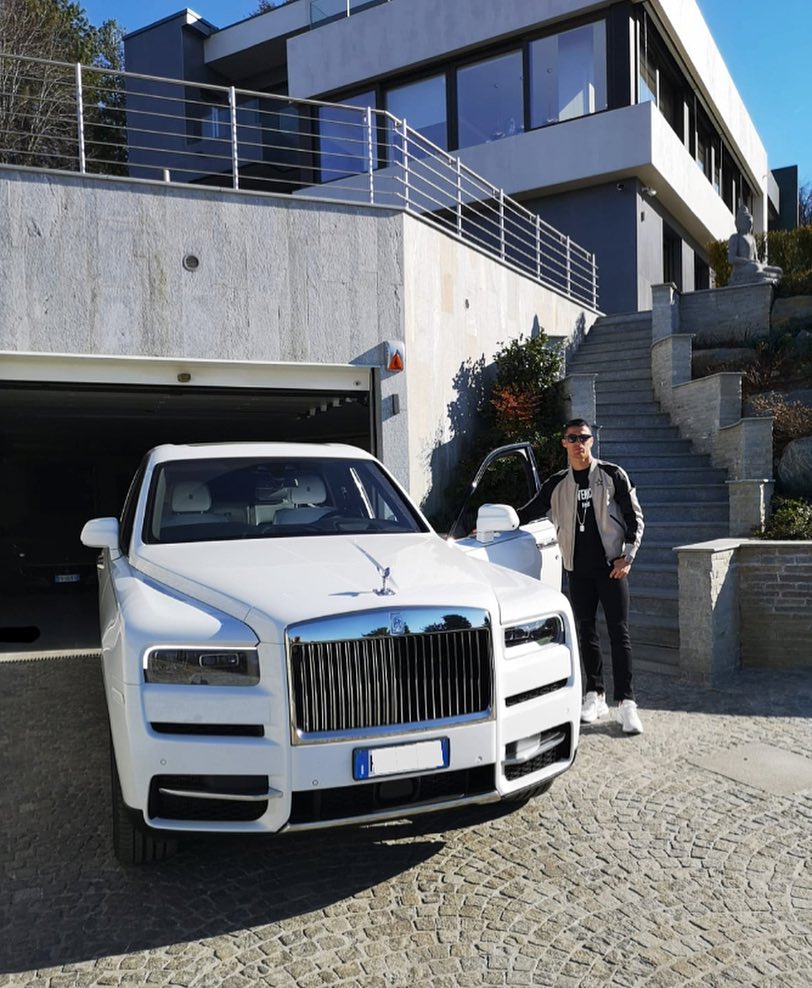 Cristiano Ronaldo mua Rolls-Royce Cullinan, Rolls-Royce Cullinan, Cristiano Ronaldo đập hộp Rolls-Royce Cullinan