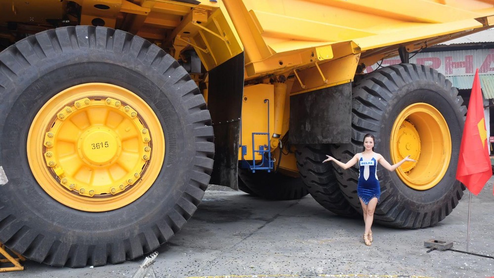 Belaz 75131, Siêu xe tải lớn nhất Việt Nam, Siêu xe tải Belaz 75131,