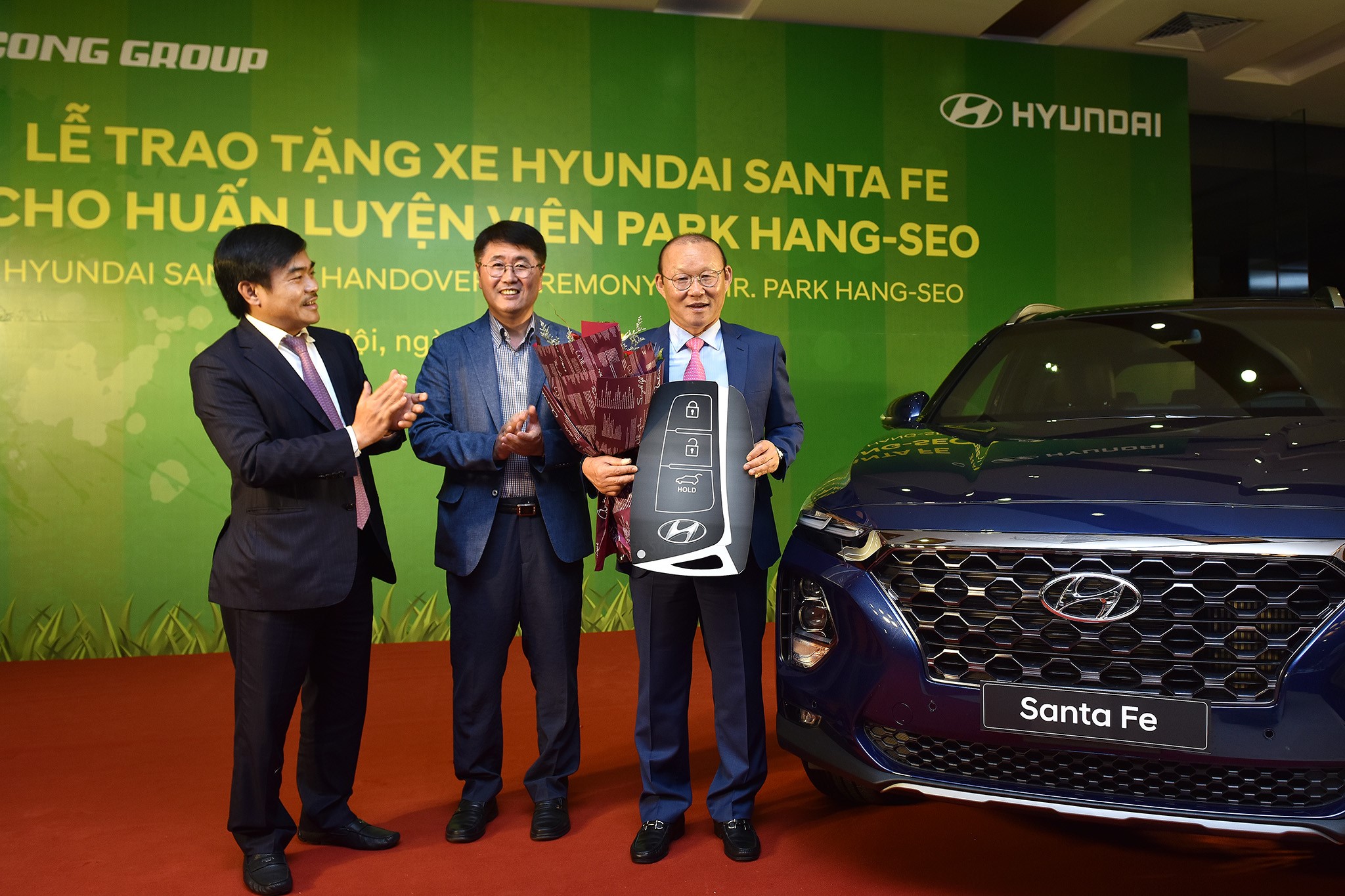 Ông Park Hang Seo được tặng Hyundai Santa Fe, Ông Park Hang Seo được tặng ô tô, Ông Park Hang Seo,