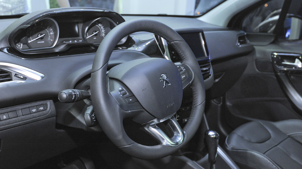 Đánh giá xe Peugeot 208 2020