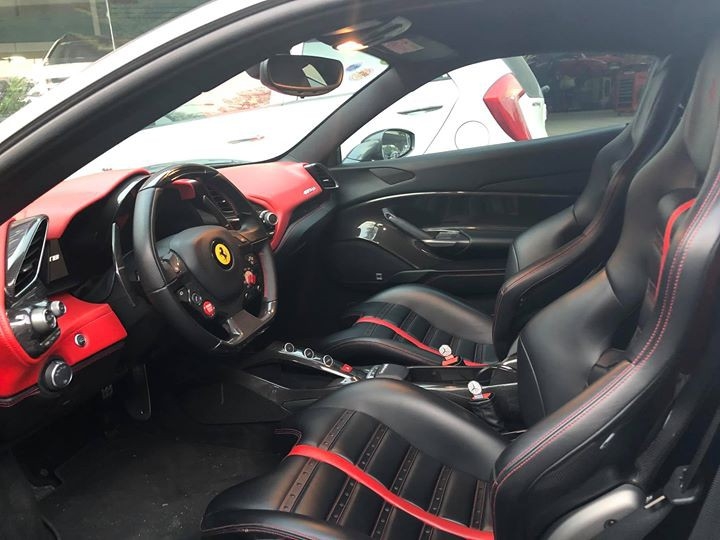 bang gia xe ferrari 2019 tai dai ly, gia xe Ferrari 488 GTB