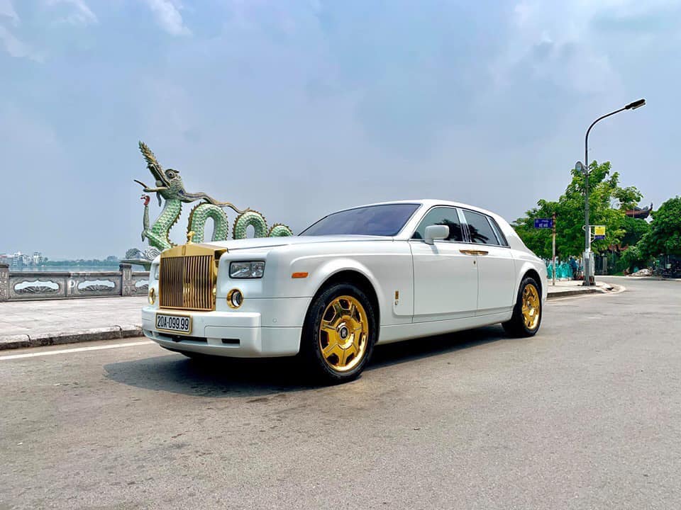 Rolls-Royce Phantom ma vang bien tu quy 9