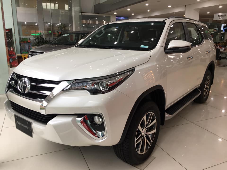 gia xe toyota fortuner 2020