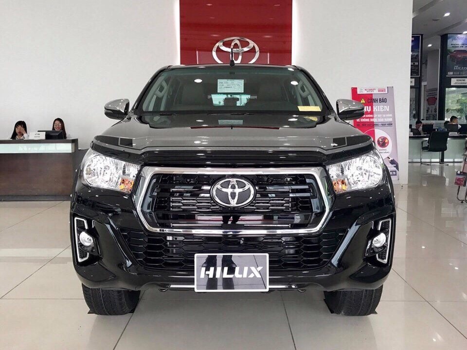 Chi tiết giá lăn bánh Toyota Hilux 2020, thông số kỹ thuật xe và đánh giá xe Toyota Hilux mới nhất.
