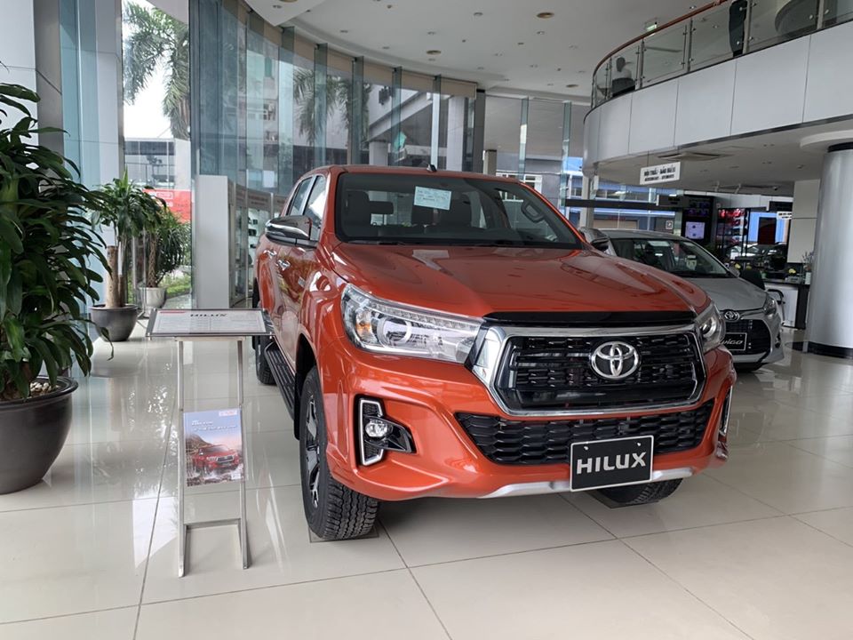 Chi tiết giá lăn bánh Toyota Hilux 2020, thông số kỹ thuật xe và đánh giá xe Toyota Hilux mới nhất.