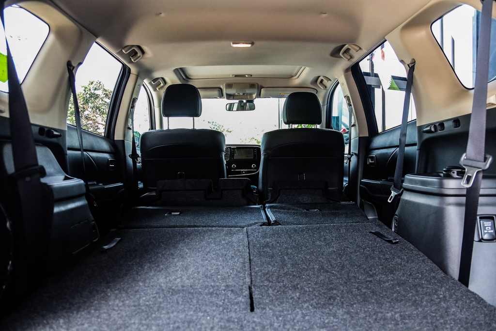 Không gian bên trong xe Mitsubishi Outlander 2020