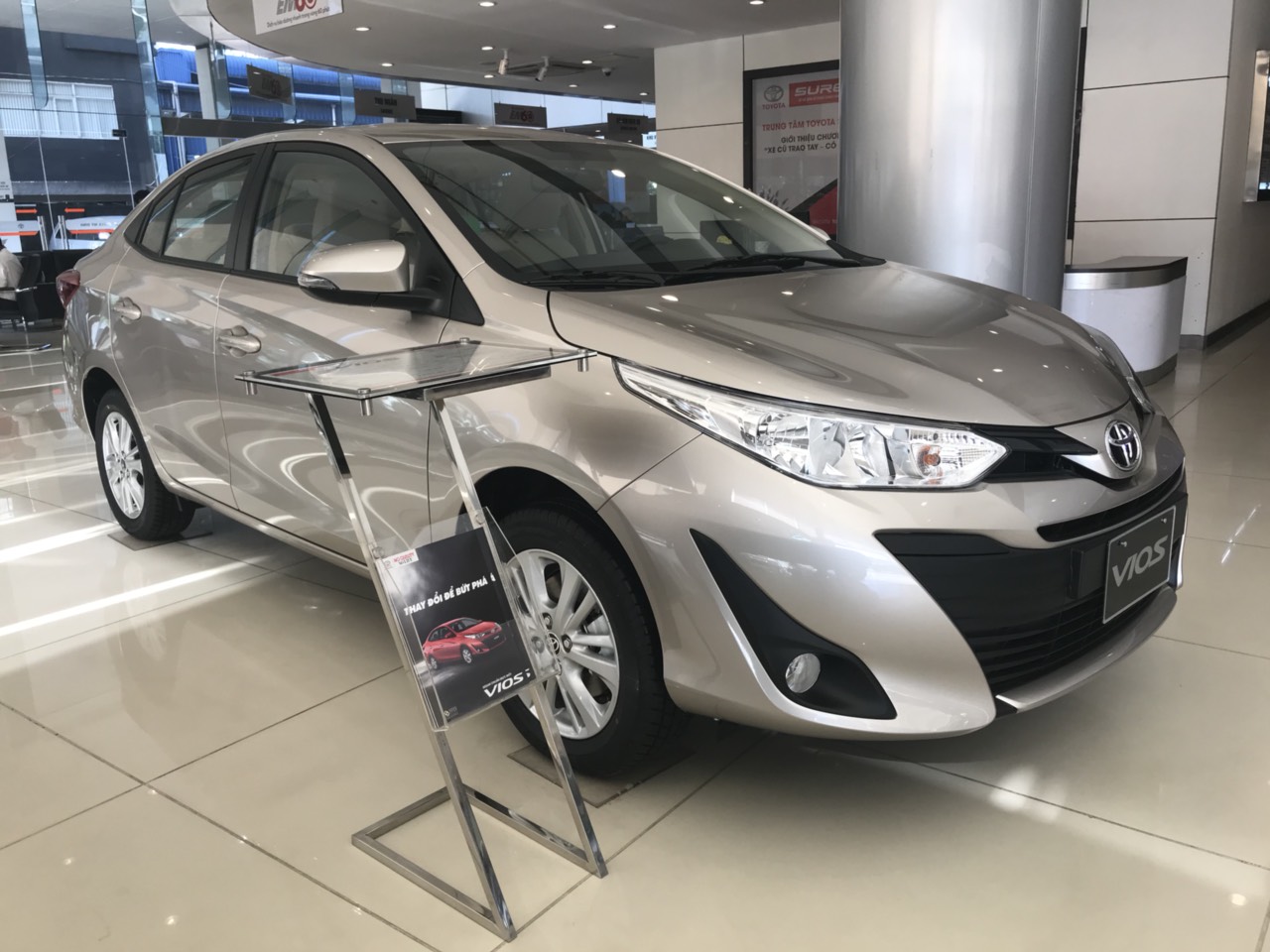 Toyota Vios E 2022 CVT 7 túi khí  Tiện nghi đơn giản cầm lái dễ dàng