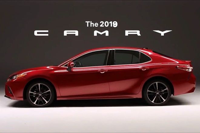 Toyota Camry 2019 trình làng với 5 phiên bản giá từ 24765 USD