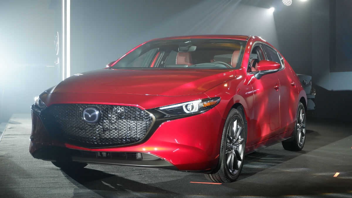 Mazda3 2019 triệu hồi vì nguy cơ rơi bánh lúc đang chạy