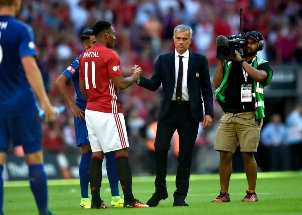 HLV Mourinho muốn Martial tập trung thi đấu thay vì nghe những lời đồn thổi
