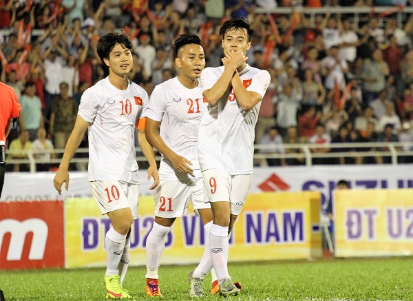 Công Phượng và đồng đội có trận đấu tưng bừng trước U23 Malaysia