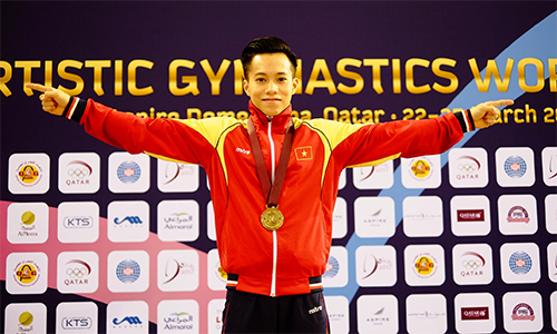 Lê Thanh Tùng xuất sắc giành huy chương vàng nội dung nhảy chống nam.