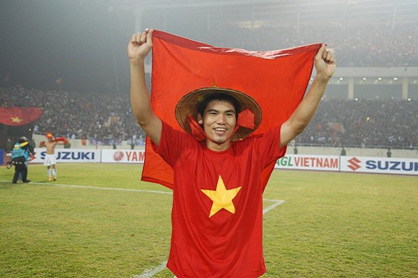 Huynh Quang Thanh, TP HCM 5-2 Long An, VFF phat Quang Thanh, Quang Thanh giai nghe